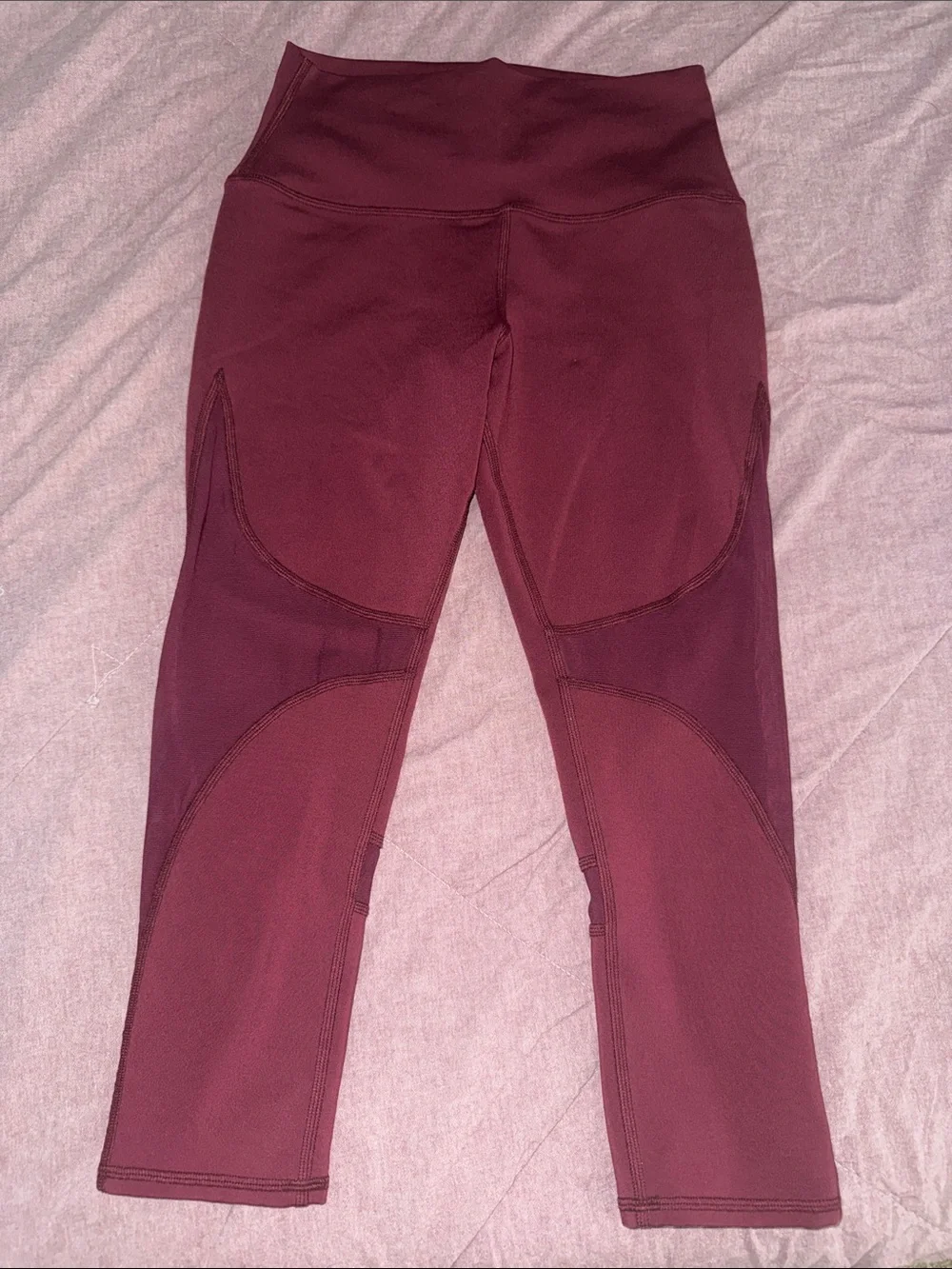 Alo Capri Leggings with mesh maroon size S